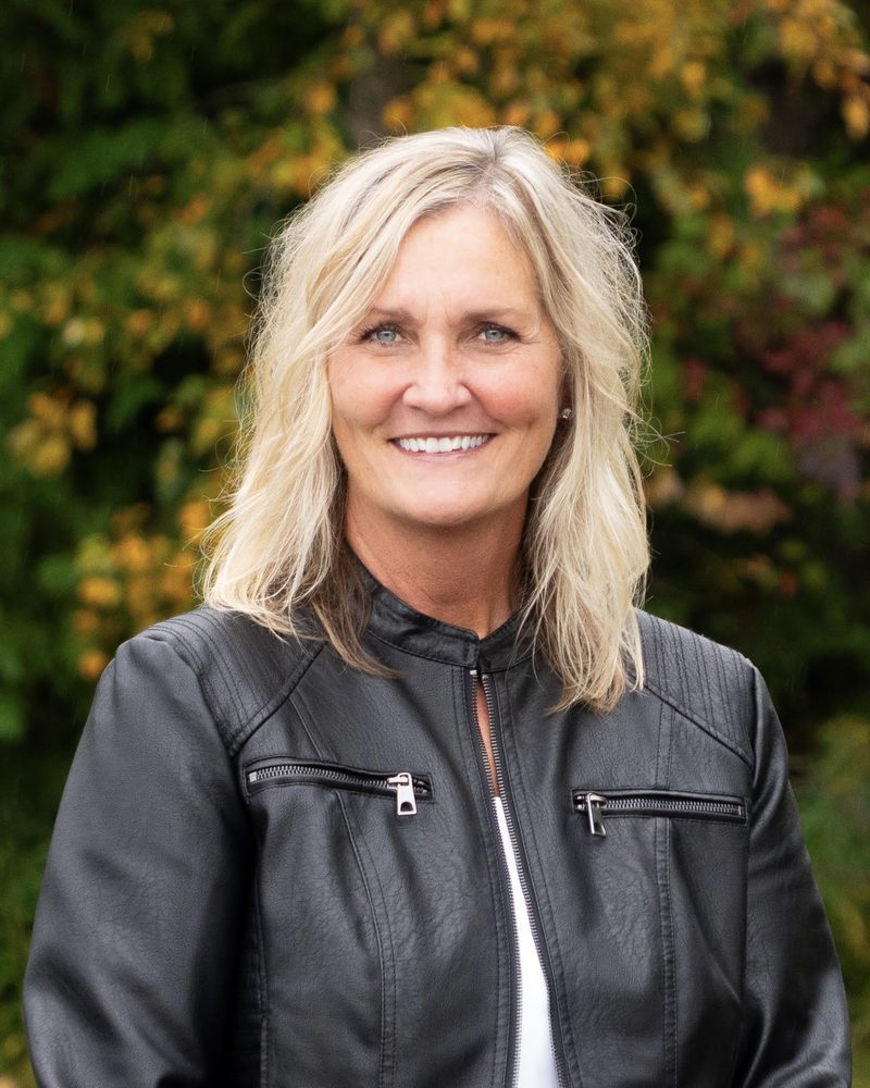 Tara Kubiak, Designer / Sales at K&Ouml;V Simply Interiors